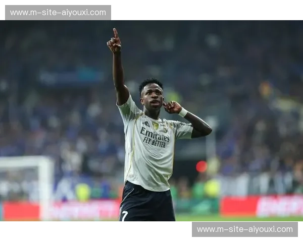 皇马双杀本菲卡完成复仇 维尼修斯争议庆祝引关注 皇马双杀本菲卡完成复仇 维尼修斯争议庆祝引关注